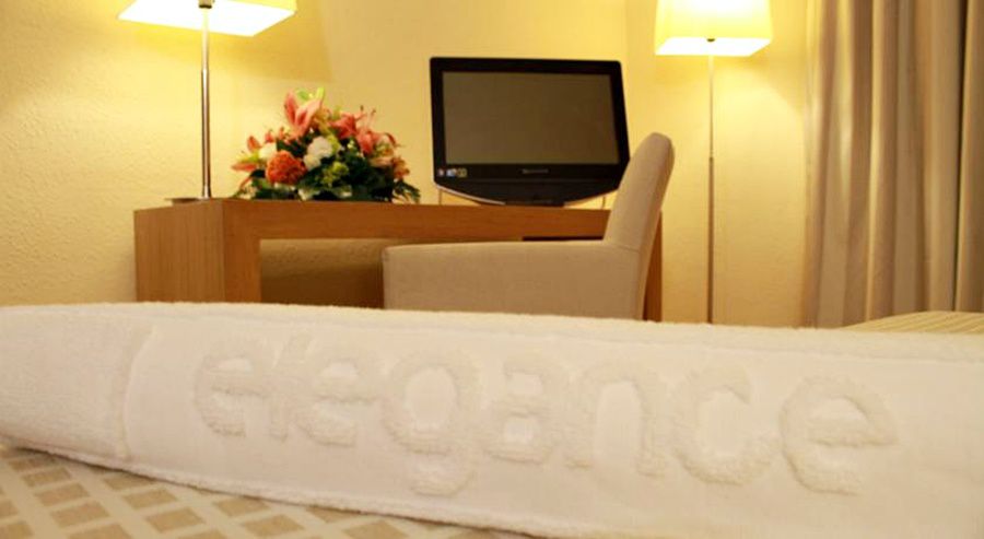 Apartamentos Resitur Seville Ngoại thất bức ảnh