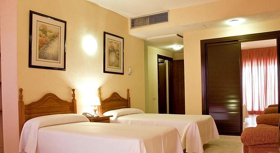 Apartamentos Resitur Seville Ngoại thất bức ảnh