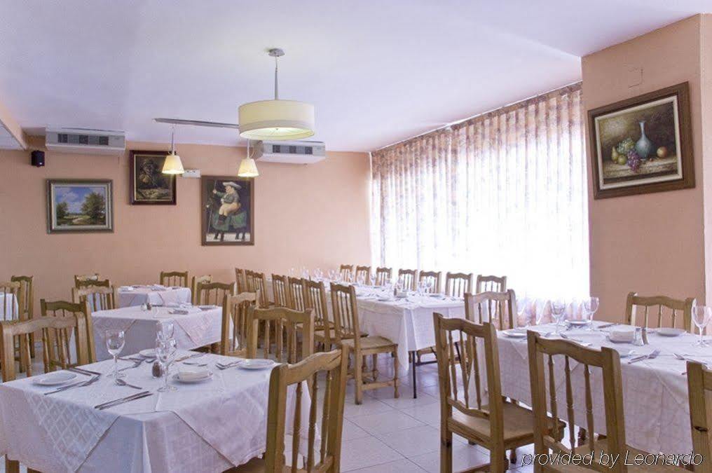 Apartamentos Resitur Seville Nhà hàng bức ảnh
