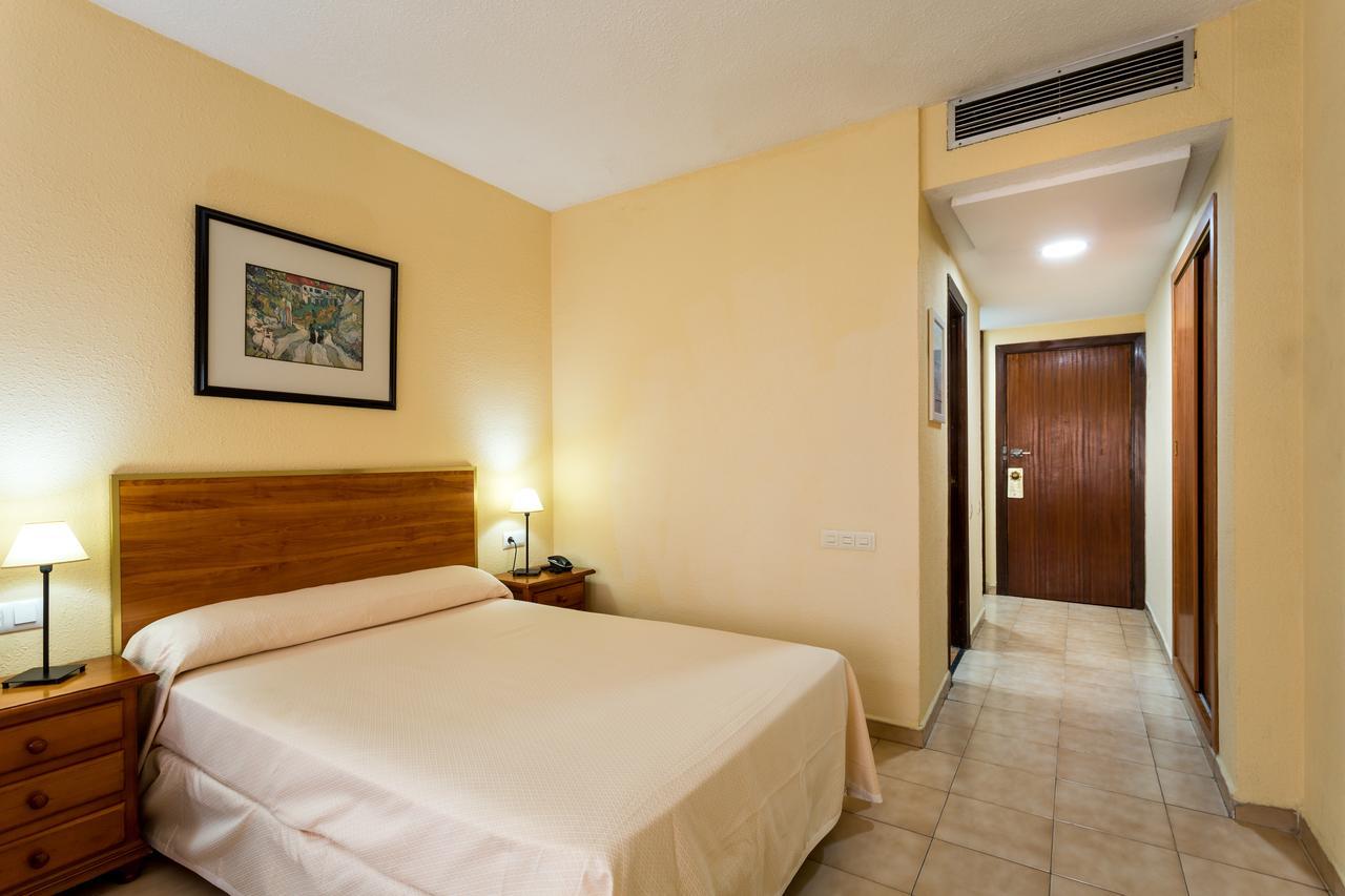 Apartamentos Resitur Seville Ngoại thất bức ảnh
