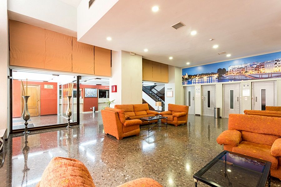Apartamentos Resitur Seville Ngoại thất bức ảnh